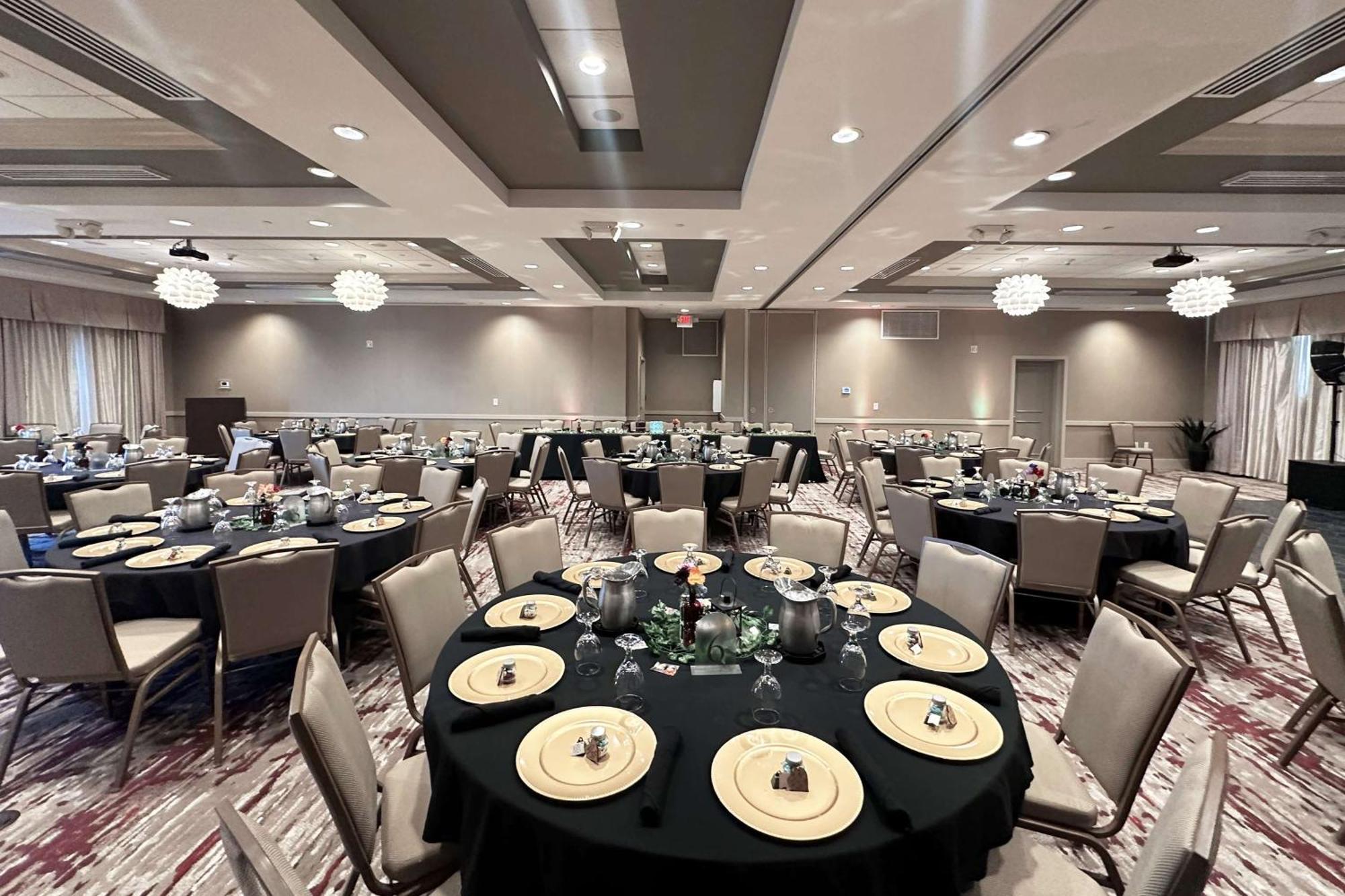Hilton Garden Inn Olathe Eksteriør billede