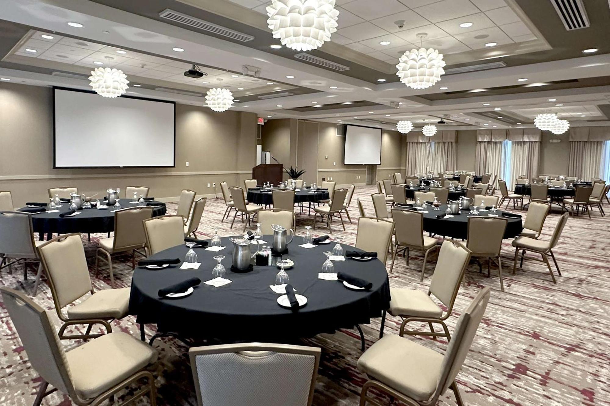 Hilton Garden Inn Olathe Eksteriør billede